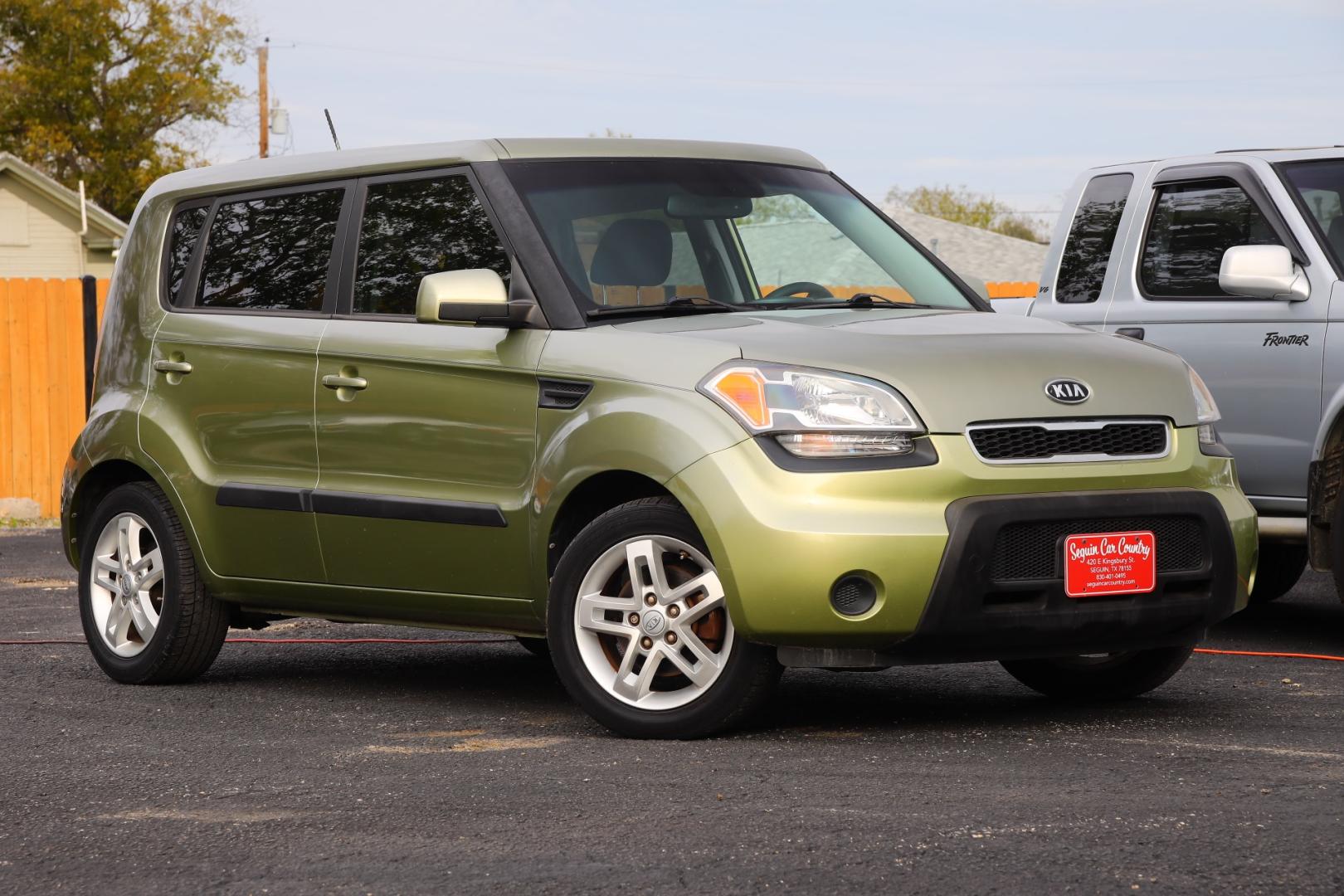 2011 GREEN KIA SOUL + (KNDJT2A26B7) with an 2.0L L4 DOHC 16V engine, 4-SPEED AUTOMATIC OR 5-SPEED MANUAL transmission, located at 420 E. Kingsbury St., Seguin, TX, 78155, (830) 401-0495, 29.581060, -97.961647 - Photo#0